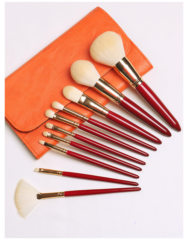 7.9 Inch Nylon Hair Face Makeup Brush With Leather Case