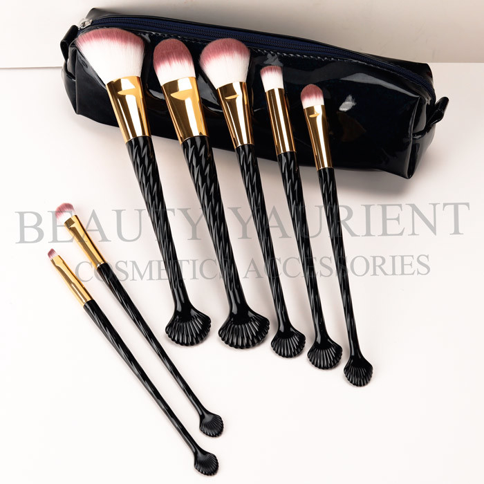 Antibacterial Face Makeup Brush Set 7piece With Fishtail Plastic Handle