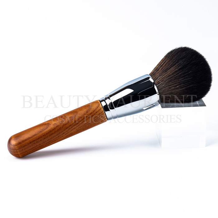 Metal Ferrule Fluffy Powder Makeup Brush Original FSC Wooden Handle