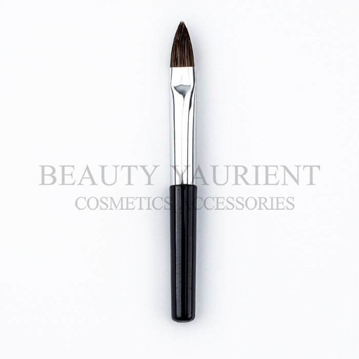 Soft Bristles Disposable Lip Makeup Brush Travel Lip Brush Black Plastic Handle 1.8g
